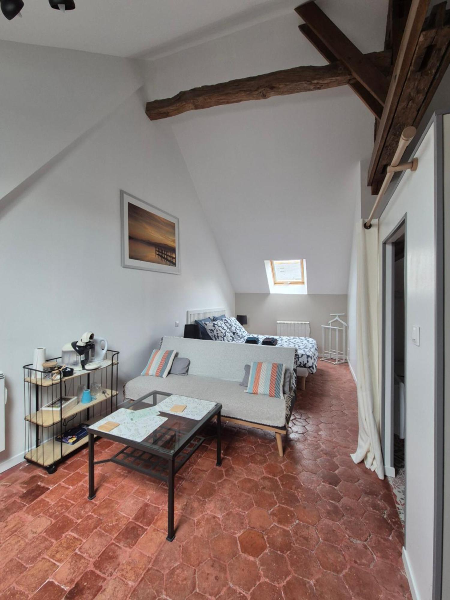 L'Eden Cache Hotel Beaune-la-Rolande Eksteriør billede