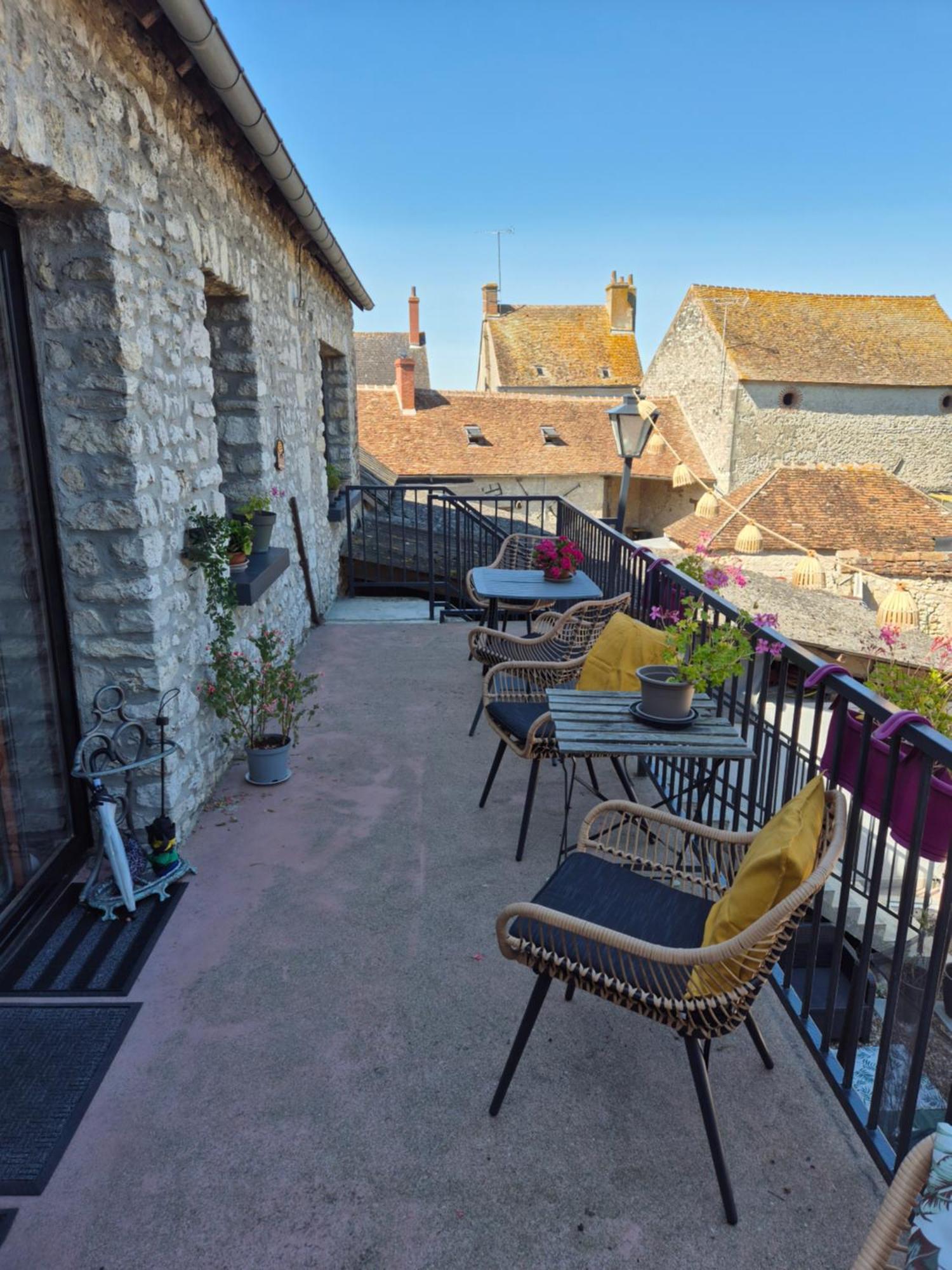 L'Eden Cache Hotel Beaune-la-Rolande Eksteriør billede
